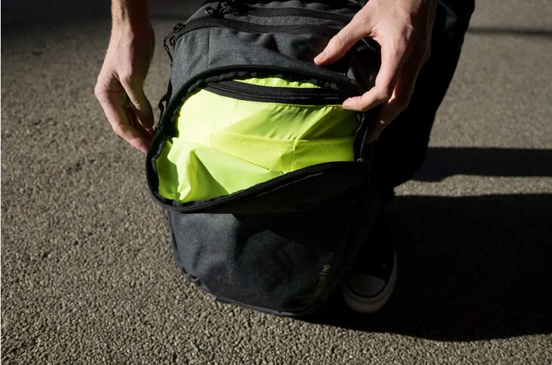 Altura Sector 30 Backpack Charcoal Black-3