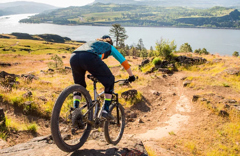 Marin B-17 2 27.5 Full Suspension Mountain Bike 2019 Metallic Grey-2