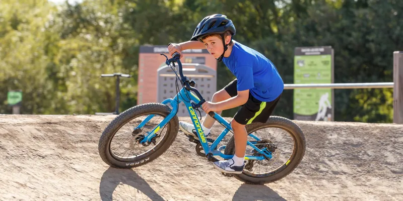 2019 Cannondale Cujo 20 Kids Mountain Bike in Blue-3