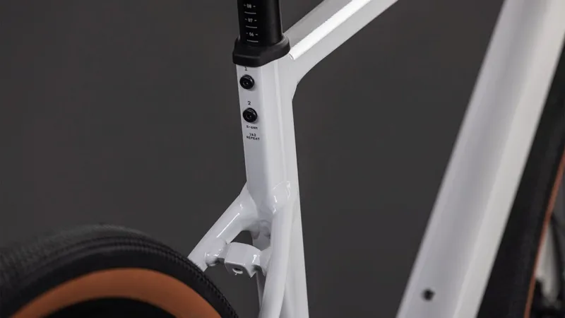 Cube Nuroad EX Gravel Adventure Bike 2026 Cotton/Grey-4