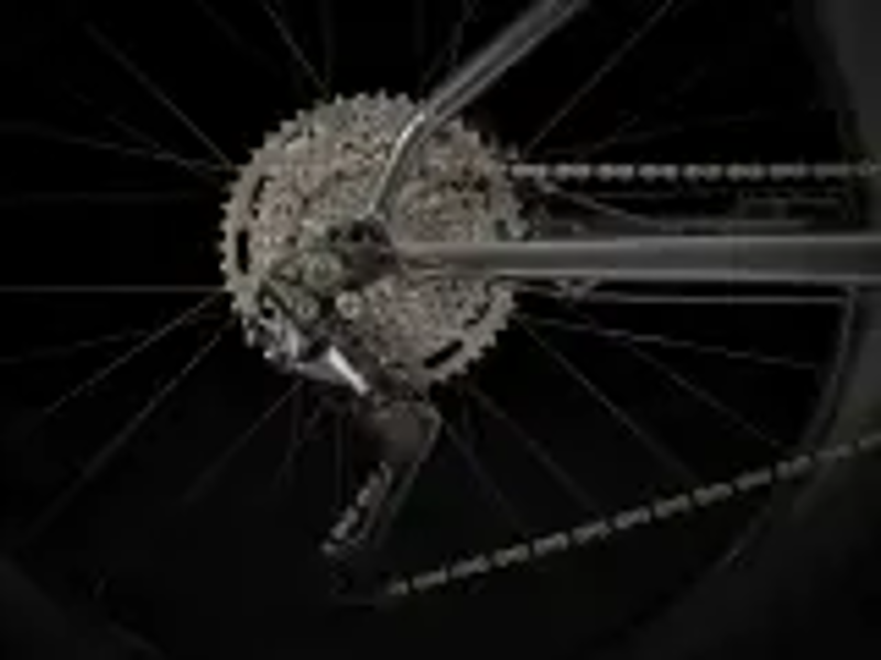 Trek Roscoe 6 Hardtail Mountain Bike Lithium Grey/Cobra Blood-1